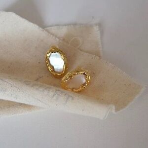 - - 18K GP Vintage  France style mother of pearl stud earrings